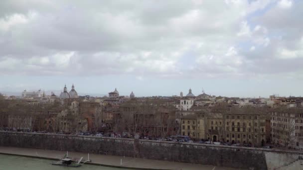 Rom Feb Trafik Nära Castel Sant Angelo Och Vatikanen Molnig — Stockvideo