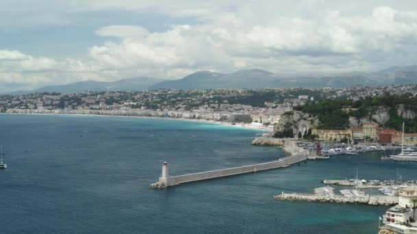 Πανοραμικό στιγμιότυπο από Νίκαια, Γαλλία σε μια ηλιόλουστη ημέρα άνοιξη, παραθαλάσσιο — Αρχείο Βίντεο
