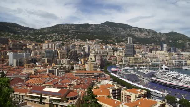 Panorama de Mónaco Monte Carlo, Francia. Edificios de lujo y yates en primavera — Vídeo de stock