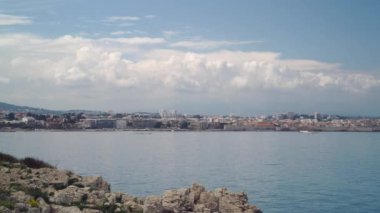Antibescoastline ve deniz, Fransa
