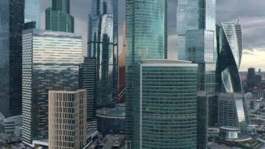 Moskova, Rusya - Haziran 2019: Hava aracı gündüz vakti Moskova 'ya yakın çekim yaptı