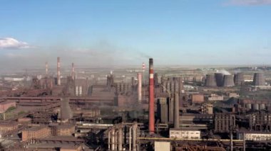 Rusya 'nın Ural Bölgesi' ndeki sanayi bölgesi, İHA 'lar yukarı eğildi