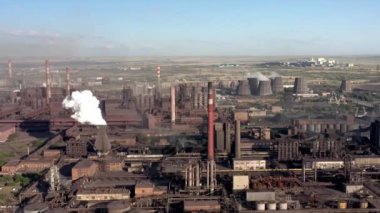 Rusya 'nın Ural Bölgesi' nde sanayi bölgesi, İHA 'lar uzaklaşıyor.