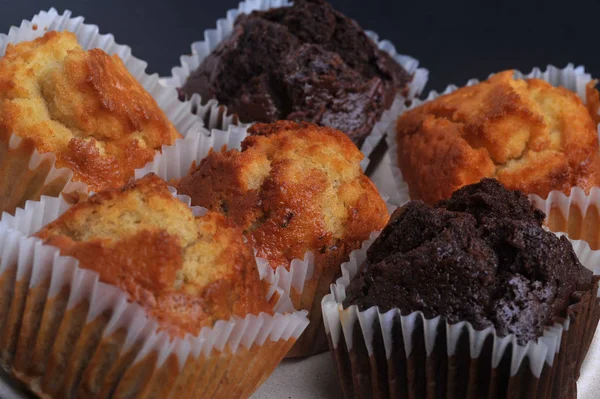 Een Paar Smaak Van Heerlijke Pluizig Muffins Selectieve Aandacht — Stockfoto