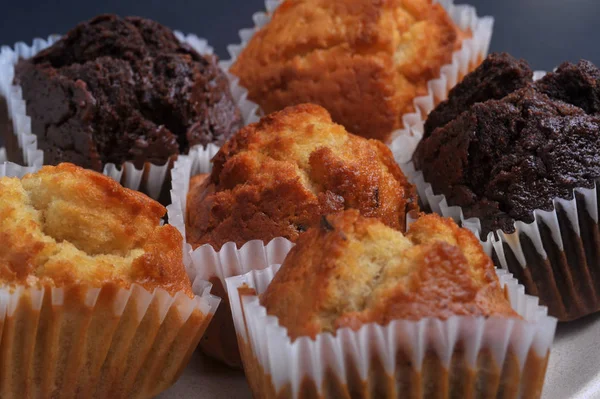 Een Paar Smaak Van Heerlijke Pluizig Muffins Selectieve Aandacht — Stockfoto