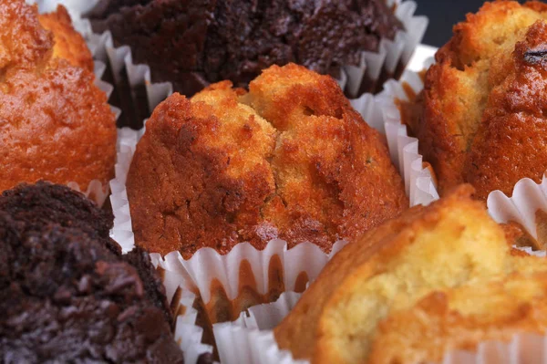 Een Paar Smaak Van Heerlijke Pluizig Muffins Selectieve Aandacht — Stockfoto