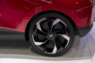 Kuala Lumpur, Malezya - 27 Kasım 2018: Kuala Lumpur Uluslararası Otomobil Fuarı sırasında yeni Perodua konsept otomobil için bir görüş. Bu araba Perodua 'nın gelecekteki konsept arabası..