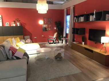 Nottingham, İngiltere - 11 Nisan 2016: Ikea Nottingham Showroom. Ikea, 1943 yılında İsveç 'te kurulan mobilya aletleri ve ev aksesuarları tasarlayan ve satan çok uluslu bir şirkettir..