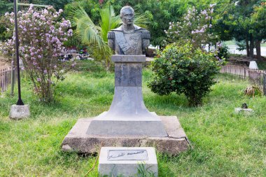 Simon Bolivar, Kolombiya Devrimci Mompox, Kolombiya'da heykeli.