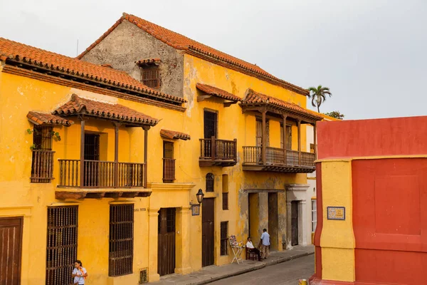 Cartagena Kolumbie Května Neznámí Lidé Pěšky Koloniální Casa Peter Pozdním — Stock fotografie