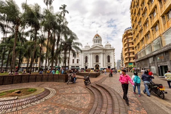 Cali Colombia Juni Niet Geïdentificeerde Mensen Wandeling Door Plaza Caicedo — Stockfoto