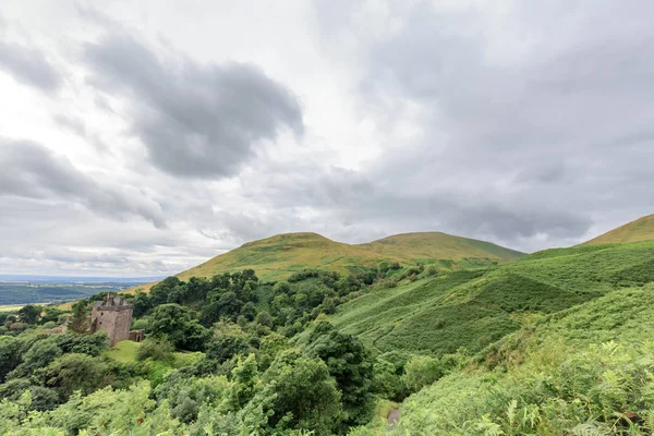 Helechos Ladera Sobre Castillo Campbell Cerca Dollar Escocia — Foto de Stock