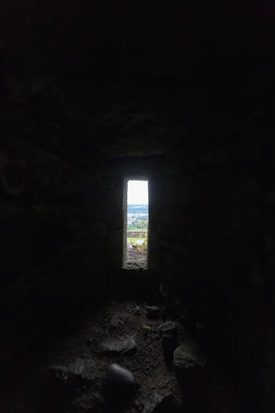 Una Pequeña Torreta Mira Hacia Ciudad Dollar Castle Campbell Escocia — Foto de Stock