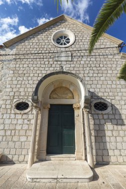 Franciscan Monastery Cavtat, Hırvatistan için ön kapı. 
