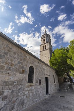 Yan görünümü kar Cavtat, Hırvatistan için Our Lady Manastırı. 