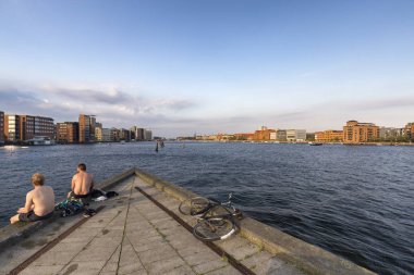 Kopenhag, Danimarka yüzme öğleden sonra geç saatlerde. 