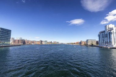 Bir kanalı Kopenhag, Danimarka'nın geniş açılı görünüş.