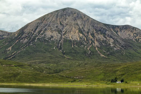 Liten Stuga Med Glamaig Berg Isle Skye Och Loch Ainort — Stockfoto