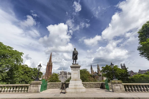 Blauwe Hemel Een Zomerdag Aberdeen Schotland — Stockfoto