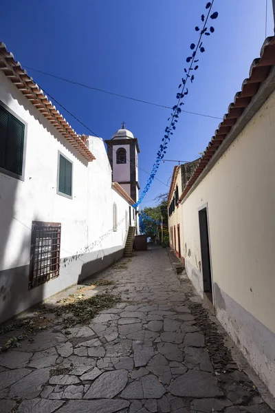 Retrato Pequeño Callejón Junto Iglesia Lady Monte Sobre Ciudad Funchal — Foto de Stock