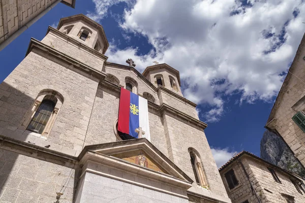 Lage Hoekmening Kijken Orthodoxe Saint Nicholas Church Kotor Montenegro — Stockfoto