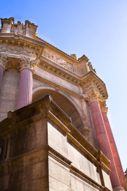 San Francisco, California Güzel Sanatlar Sarayı yan görünüm. 