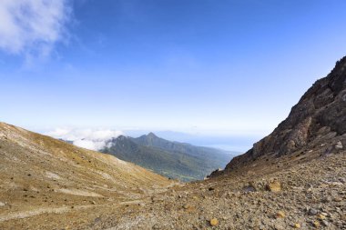 Kasaba Maumere aktif yanardağ, Doğu Nusa Tenggara Endonezya Mount Egon üstüne doğru dışarı bir görünüme. 