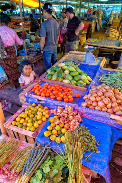 Maumere Indonesien Mai Unbekannte Personen Und Gemüse Auf Dem Hauptmarkt — Stockfoto