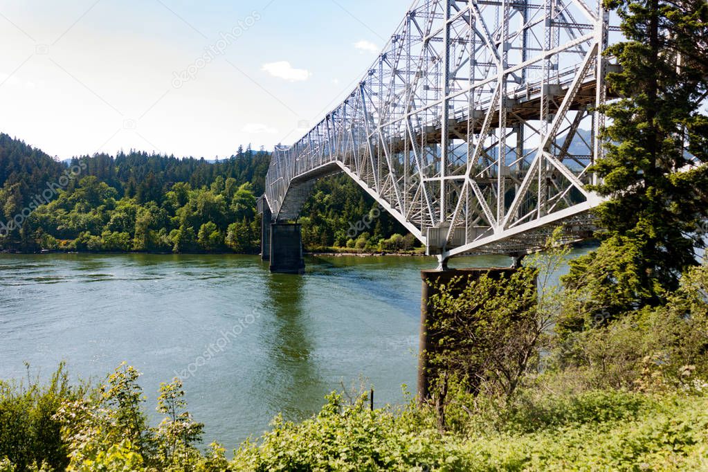 The Bridge of the Gods linking Oregon and Washington near Portland, Oregon.