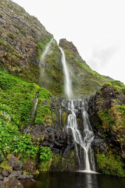 Azoren Waterfall — Stockfoto