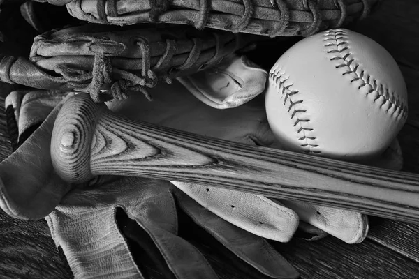 Ein Nahbild Alter Gebrauchter Baseballgeräte — Stockfoto