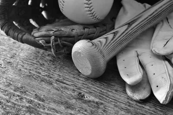 Ein Nahbild Alter Gebrauchter Baseballgeräte — Stockfoto