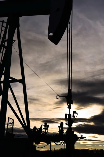 Силуетне Зображення Робочої Нафтової Газової Промисловості Насоса Заході Сонця — стокове фото