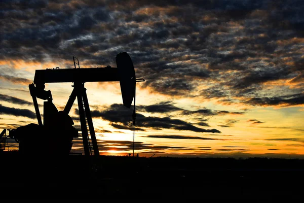 Une Image Silhouette Une Prise Pompe Industrie Pétrolière Gazière Coucher — Photo