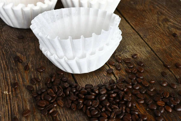 Image Several White Basket Style Coffee Filers Dark Roasted Coffee — Stock Photo, Image