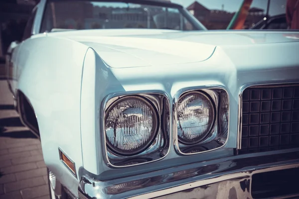 Sluit Vooraan Zicht Oude Oldtimer Koplamp Buiten Met Bokeh Achtergrond — Stockfoto