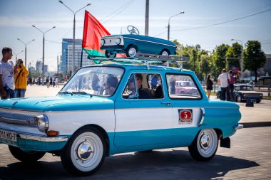 Minsk, Beyaz Rusya - 1 Mayıs 2017: Sergi eski retro otomobil