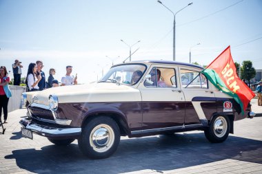 Minsk, Beyaz Rusya - 1 Mayıs 2017: Sergi eski retro otomobil