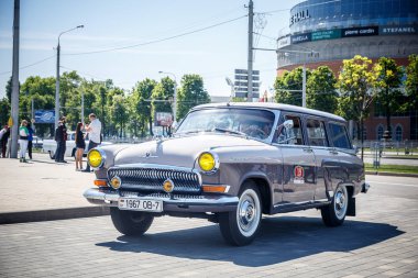 Minsk, Beyaz Rusya - 1 Mayıs 2017: Sergi eski retro otomobil