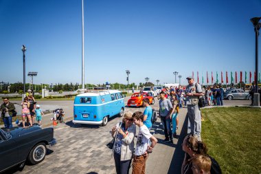 Minsk, Beyaz Rusya - 1 Mayıs 2017: Sergi eski retro otomobil