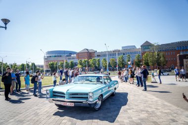 Minsk, Beyaz Rusya - 1 Mayıs 2017: Sergi eski retro otomobil