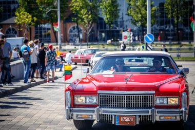 Minsk, Beyaz Rusya - 1 Mayıs 2017: Sergi eski retro otomobil