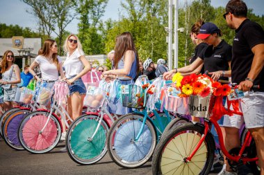Belarus, Minsk - Mayıs 16.2018: Minsk, s Merkez sokaklarında