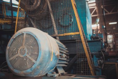 Eski terk edilmiş bir fabrikanın sanayi bölgesi.