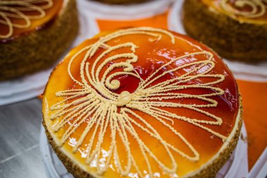 kek üst üste Ekmek Fabrikası'nda