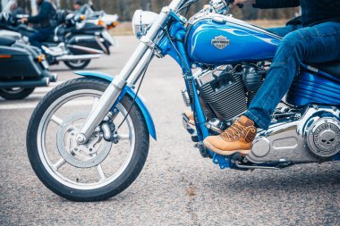 Minsk, Beyaz Rusya - 1 Ekim, 2018: Grup bisikletçileri Amerikan Motosiklet Harley Davidson motosiklet miting sırasında sürme