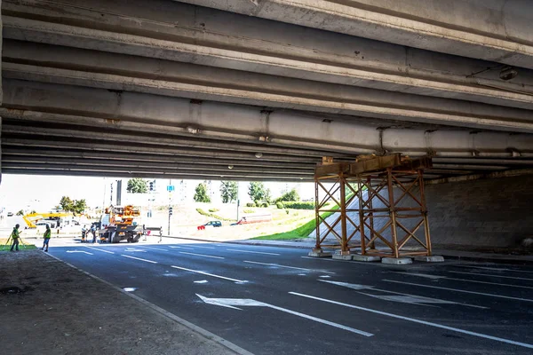 Damaged Bridge Support Close Transportatin Concrete — Stock Photo, Image