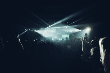 Minsk, Beyaz Rusya - 20 Eylül, 2018: kalabalık konser - retro tarzı fotoğraf