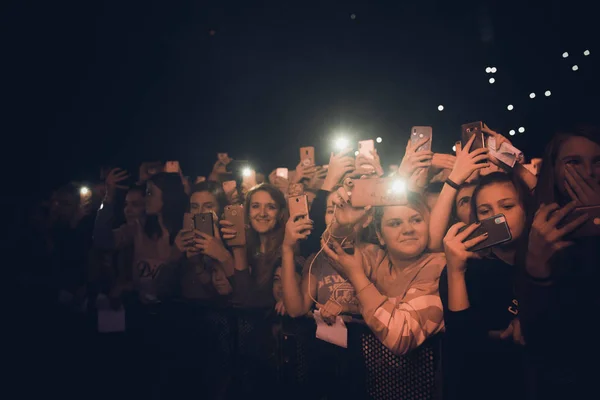 Minsk Belarus Septiembre 2018 Multitud Concierto Foto Estilo Retro — Foto de Stock