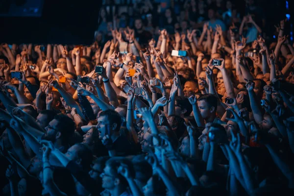 Minsk Belarus Mayo 2017 Una Multitud Personas Concierto Música Rock — Foto de Stock